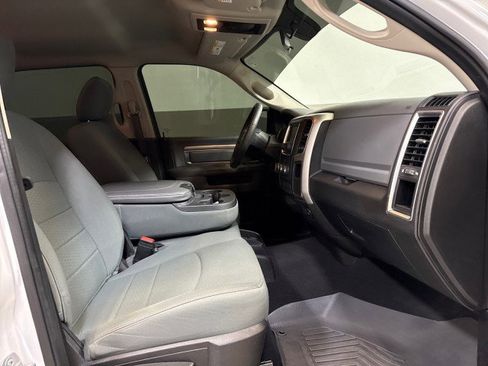 Used 2020 RAM 1500 Classic SLT image 49