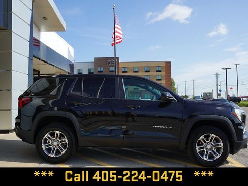 Used 2026 GMC Terrain Elevation FWD image 9