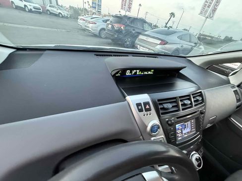 Used 2014 Toyota Prius V Two FWD image 77