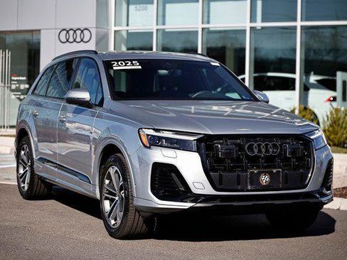Certified 2025 Audi Q7 2.0T Premium Plus w/ Premium Plus Package image 2