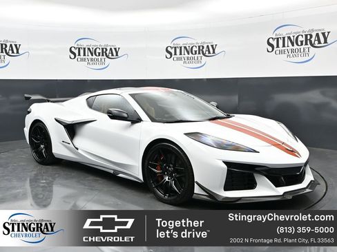 Used 2025 Chevrolet Corvette Z06 w/ Stealth Interior Trim Package RWD image 1