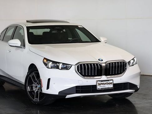 Used 2026 BMW 530i xDrive AWD/4WD image 6