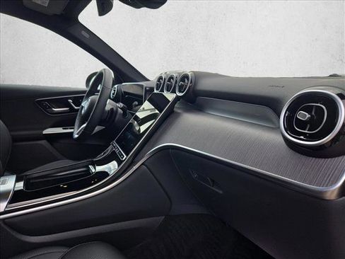 Used 2026 Mercedes-Benz GLC 300 image 21