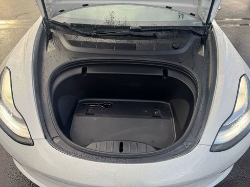Used 2020 Tesla Model 3 Standard Range Plus image 4
