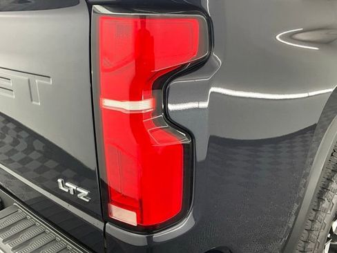 Used 2024 Chevrolet Silverado 2500 LTZ w/ LTZ Convenience Package AWD/4WD image 21