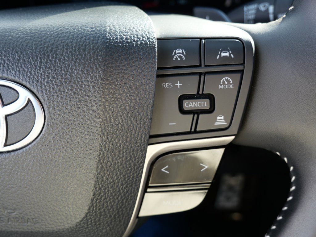 Certified 2025 Toyota Camry SE FWD image 27
