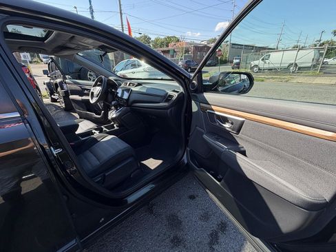 Used 2018 Honda CR-V EX image 11