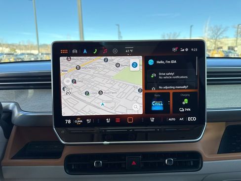 Used 2025 Volkswagen ID. Buzz 1st Edition image 18