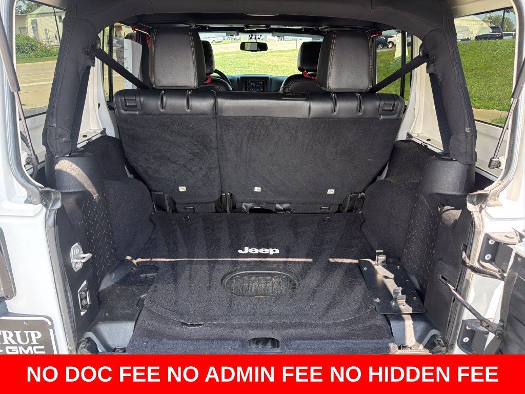 Used 2017 Jeep Wrangler Unlimited Rubicon AWD/4WD image 24