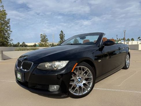 Used 2009 BMW 328i Convertible w/ Premium Pkg image 1