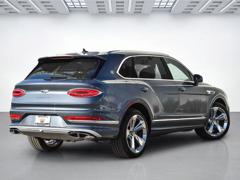 New 2025 Bentley Bentayga Extended Wheelbase image 10