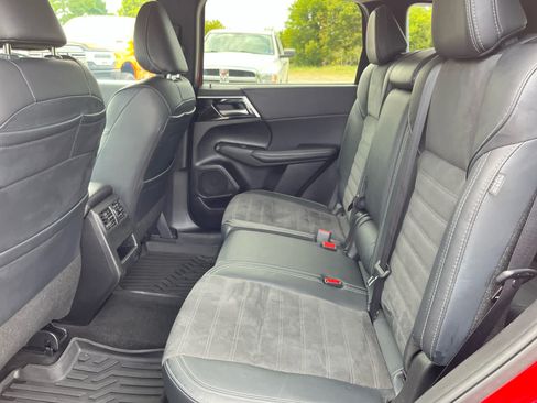 Used 2024 Mitsubishi Outlander SE AWD/4WD image 22