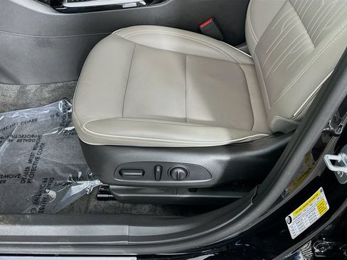 Used 2025 Buick Envista Sport Touring FWD image 26
