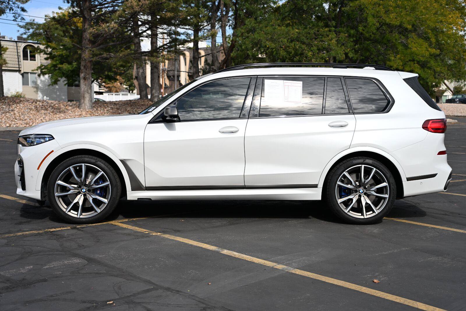 Used 2022 BMW X7 M50i AWD/4WD image 2