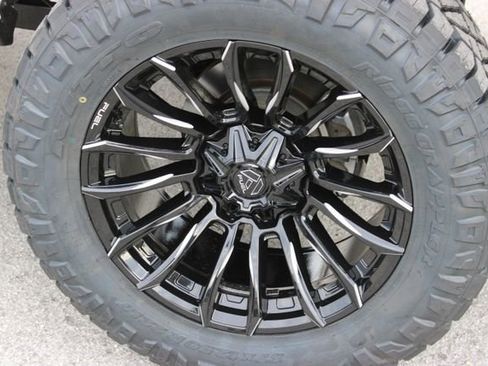 Used 2024 RAM 2500 Big Horn AWD/4WD image 16