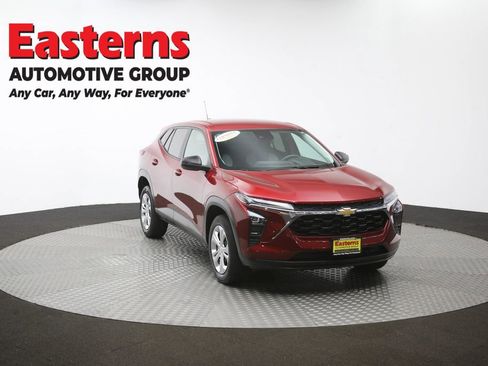 Used 2024 Chevrolet Trax LS FWD image 50