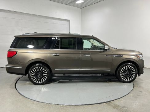 Used 2018 Lincoln Navigator L Black Label w/ Cargo Package image 38