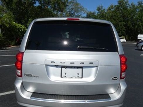 Used 2011 Dodge Grand Caravan Mainstreet w/ PWR Convenience Group FWD image 12