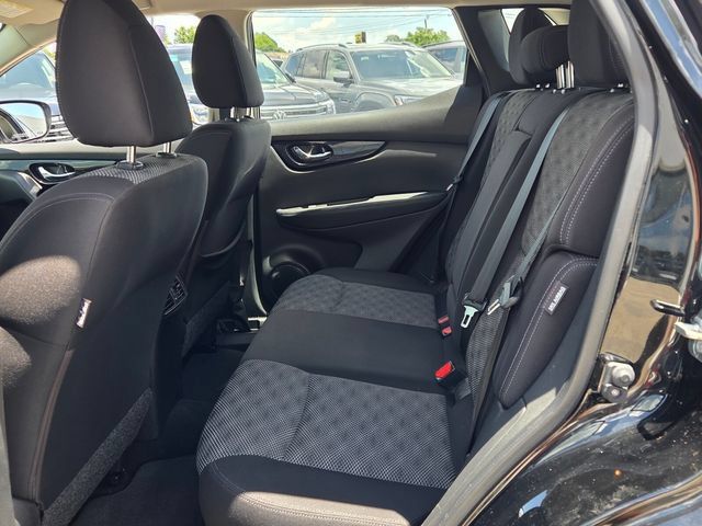 Used 2020 Nissan Rogue Sport SV AWD/4WD image 6