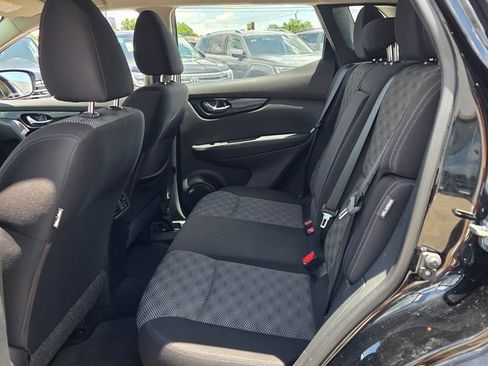 Used 2020 Nissan Rogue Sport SV AWD/4WD image 6