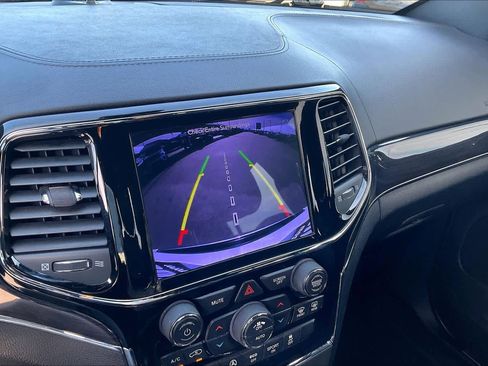 Used 2019 Jeep Grand Cherokee Overland image 26