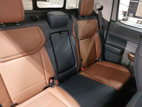 Used 2024 Ford Maverick Lariat image 12