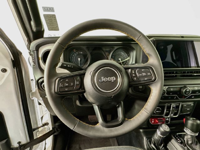 Used 2024 Jeep Wrangler Unlimited AWD/4WD image 15