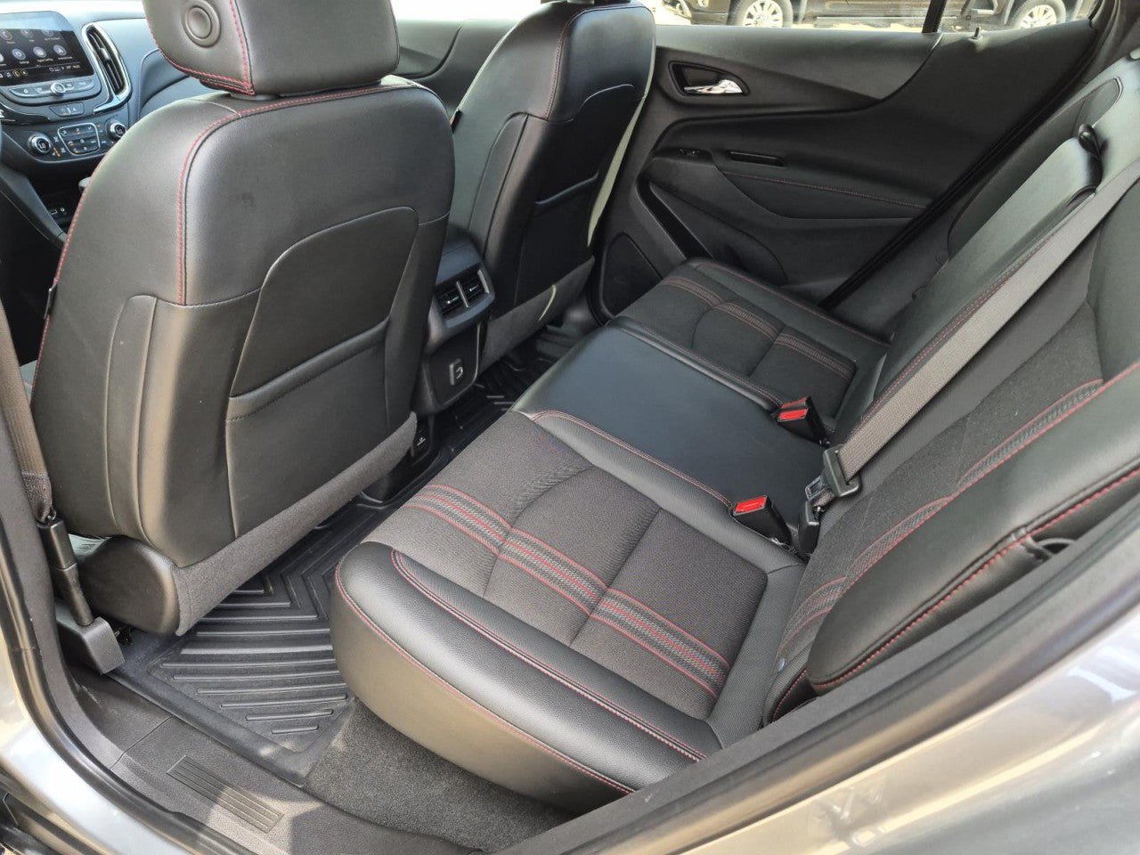 Certified 2023 Chevrolet Equinox RS FWD image 14