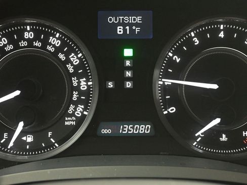 Used 2010 Lexus IS 250C image 22