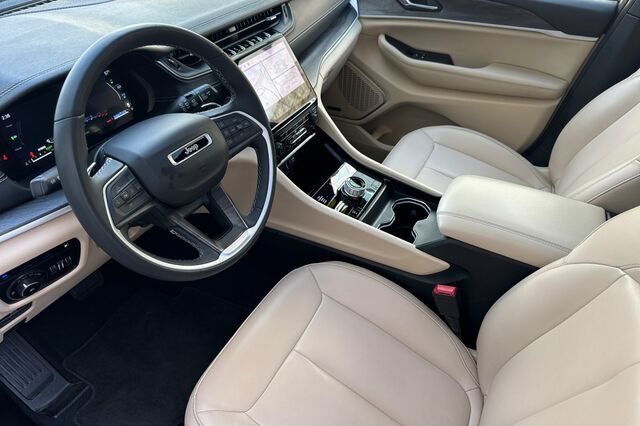 Certified 2024 Jeep Grand Cherokee Limited 4xe AWD/4WD image 7