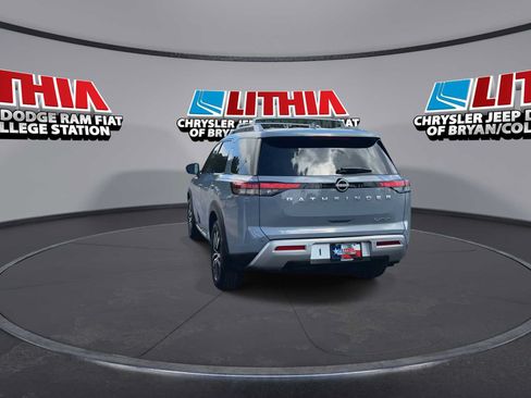 Used 2024 Nissan Pathfinder Platinum w/ Cargo Package FWD image 7