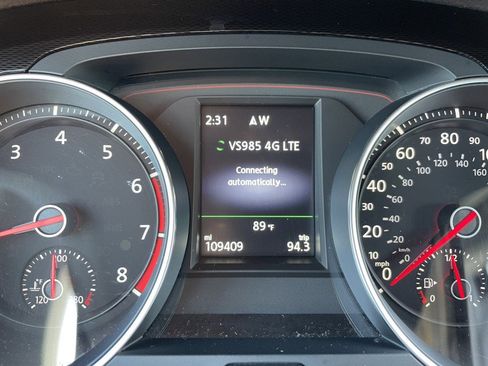 Used 2015 Volkswagen Golf 4-Door FWD image 18