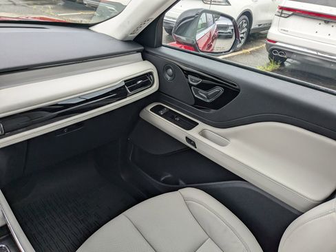 New 2025 Lincoln Aviator Reserve image 19