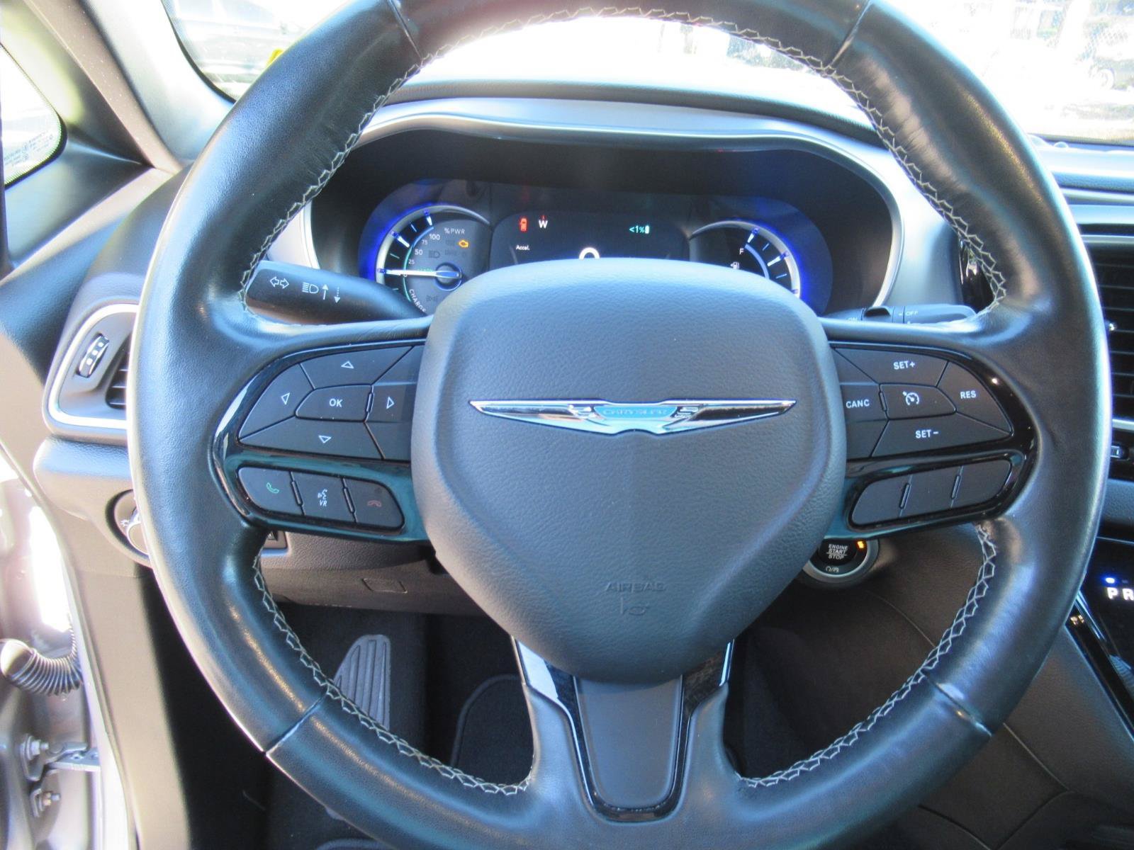 Used 2019 Chrysler Pacifica Touring-L w/ S Appearance Package FWD image 20