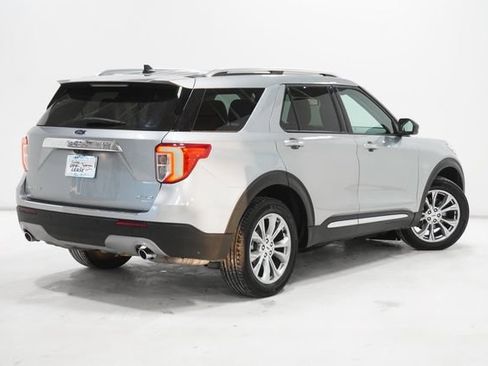 Used 2024 Ford Explorer Limited AWD/4WD image 33