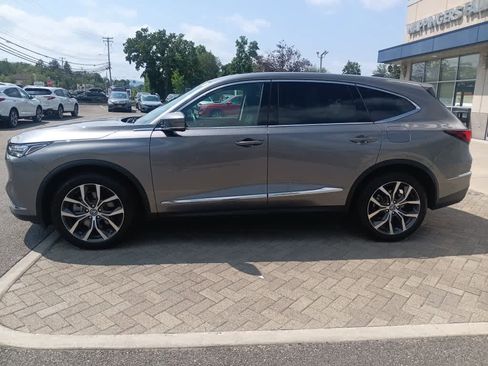 Used 2023 Acura MDX SH-AWD w/ Technology Package image 3