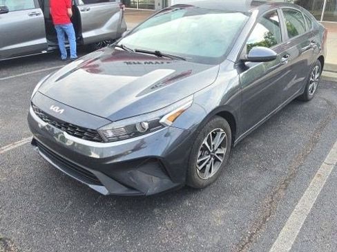 Used 2023 Kia Forte LXS FWD image 9