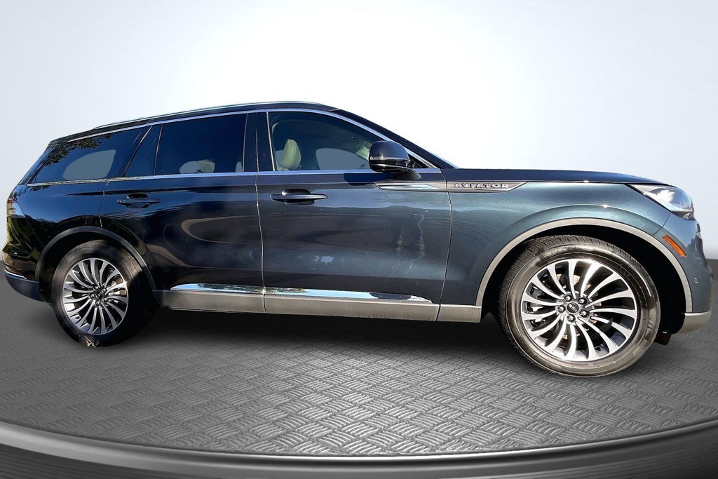 Used 2021 Lincoln Aviator Reserve w/ Equipment Group 201A RWD image 4