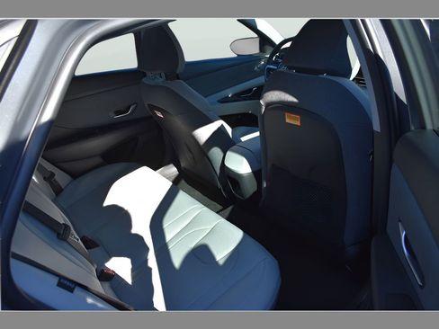New 2026 Hyundai Elantra Limited FWD image 11