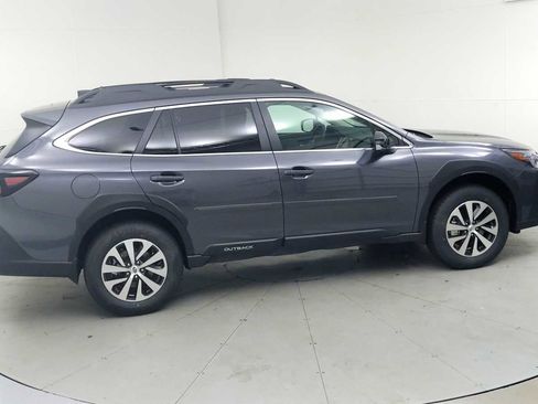 New 2025 Subaru Outback Premium image 18