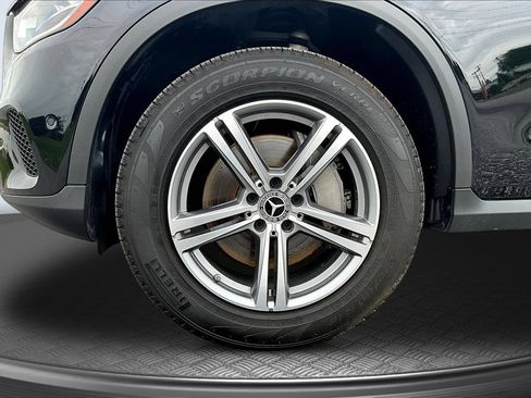 Used 2022 Mercedes-Benz GLC 300 w/ Premium Package Lite image 32