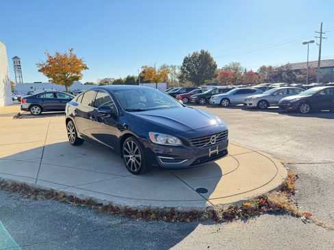 Used 2015 Volvo S60 T5 Premier image 3