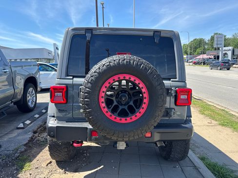 Used 2018 Jeep Wrangler Unlimited Rubicon w/ Dual Top Group AWD/4WD image 4