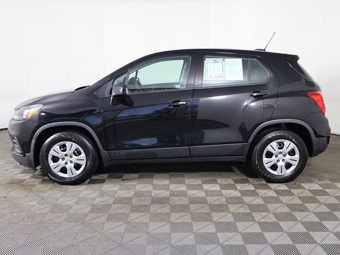 Used 2018 Chevrolet Trax LS FWD image 14