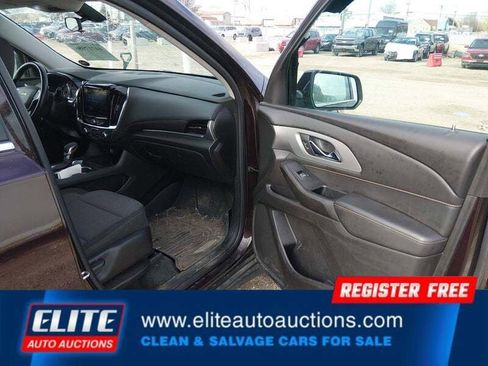 Used 2021 Chevrolet Traverse LT FWD image 9