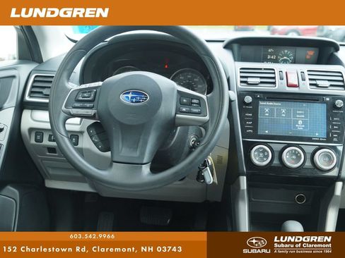 Used 2016 Subaru Forester 2.5i Premium AWD/4WD image 4