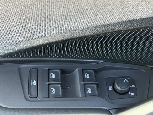 New 2026 Volkswagen Tiguan S image 15