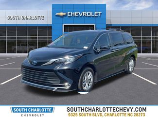 Used 2024 Toyota Sienna XLE video 1