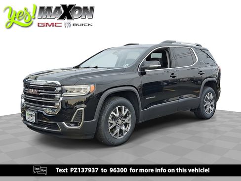 Certified 2023 GMC Acadia SLT w/ Preferred Package image 1