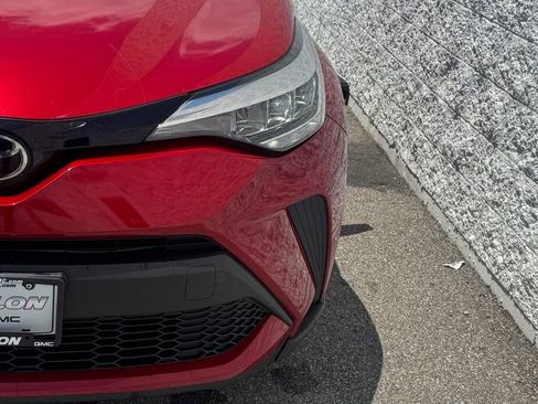Used 2020 Toyota C-HR XLE FWD image 8